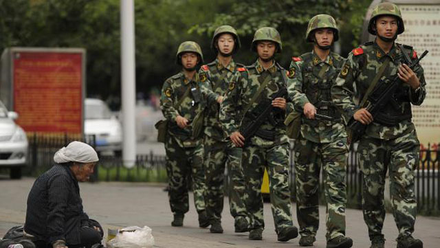 Chinese soldiers 