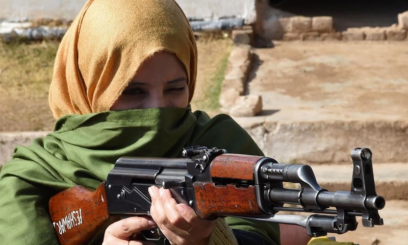 Pakistani teachers told to defend themselves from militants